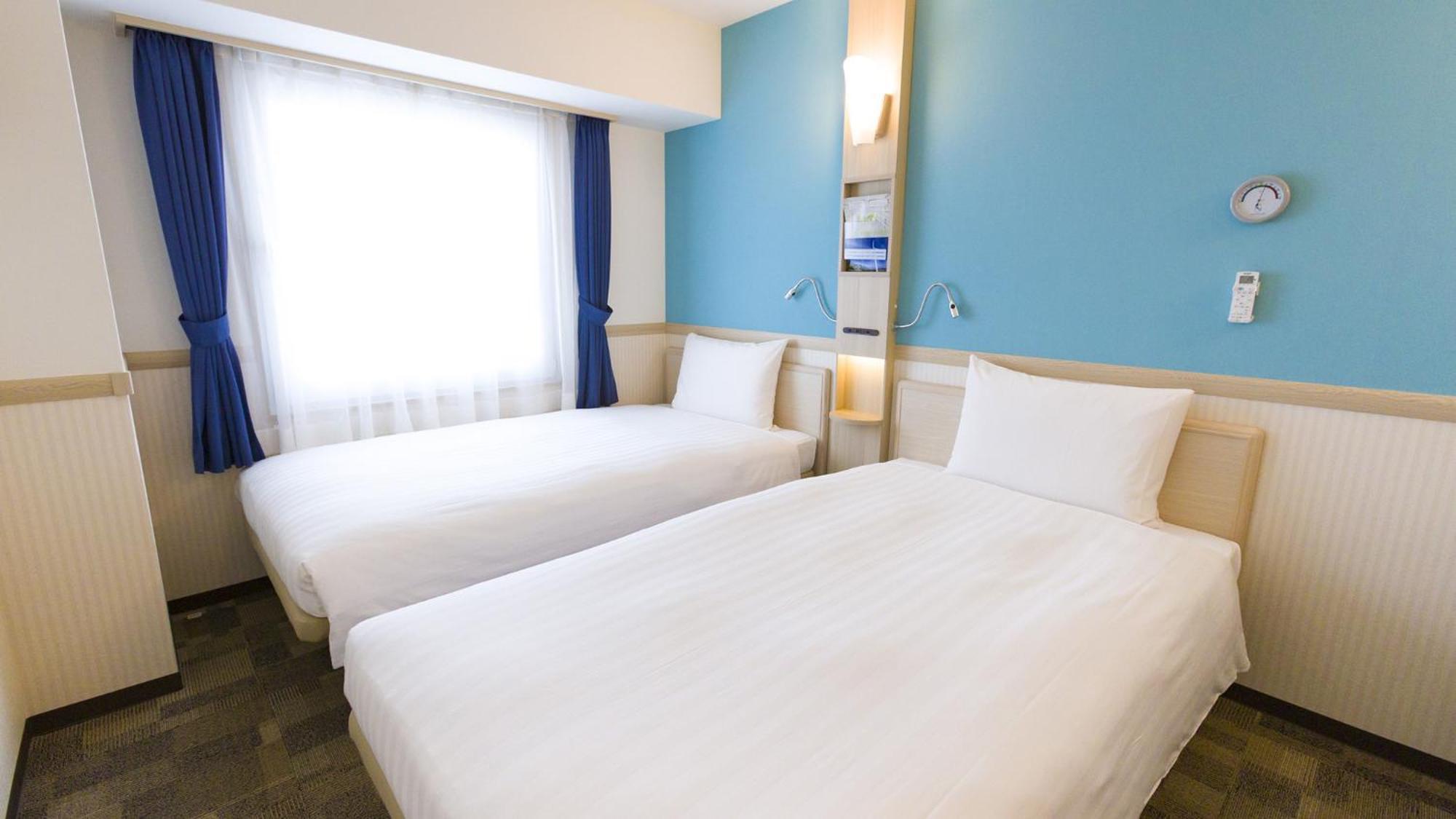 Toyoko Inn Iwakuni Eki Nishi Guchi Exterior foto
