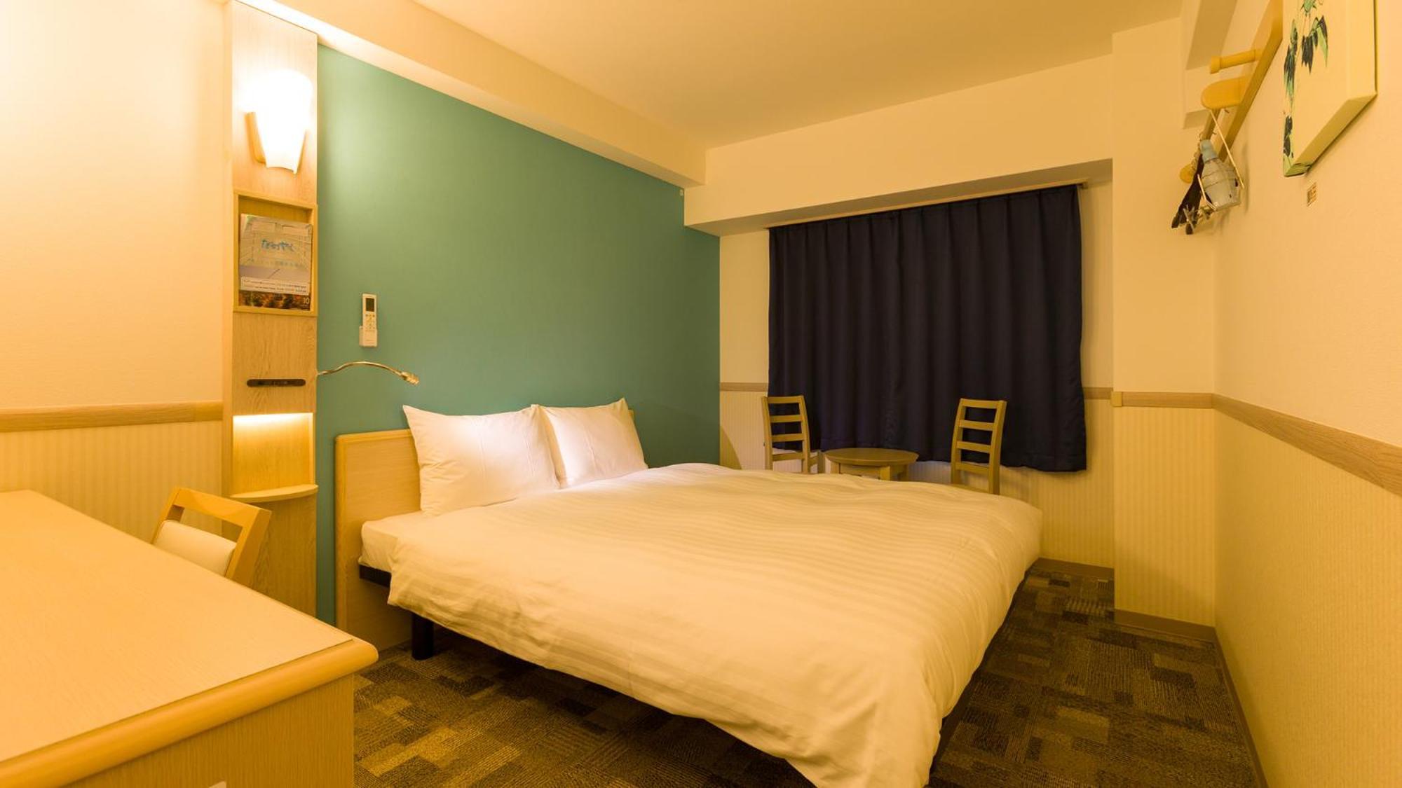 Toyoko Inn Iwakuni Eki Nishi Guchi Habitación foto