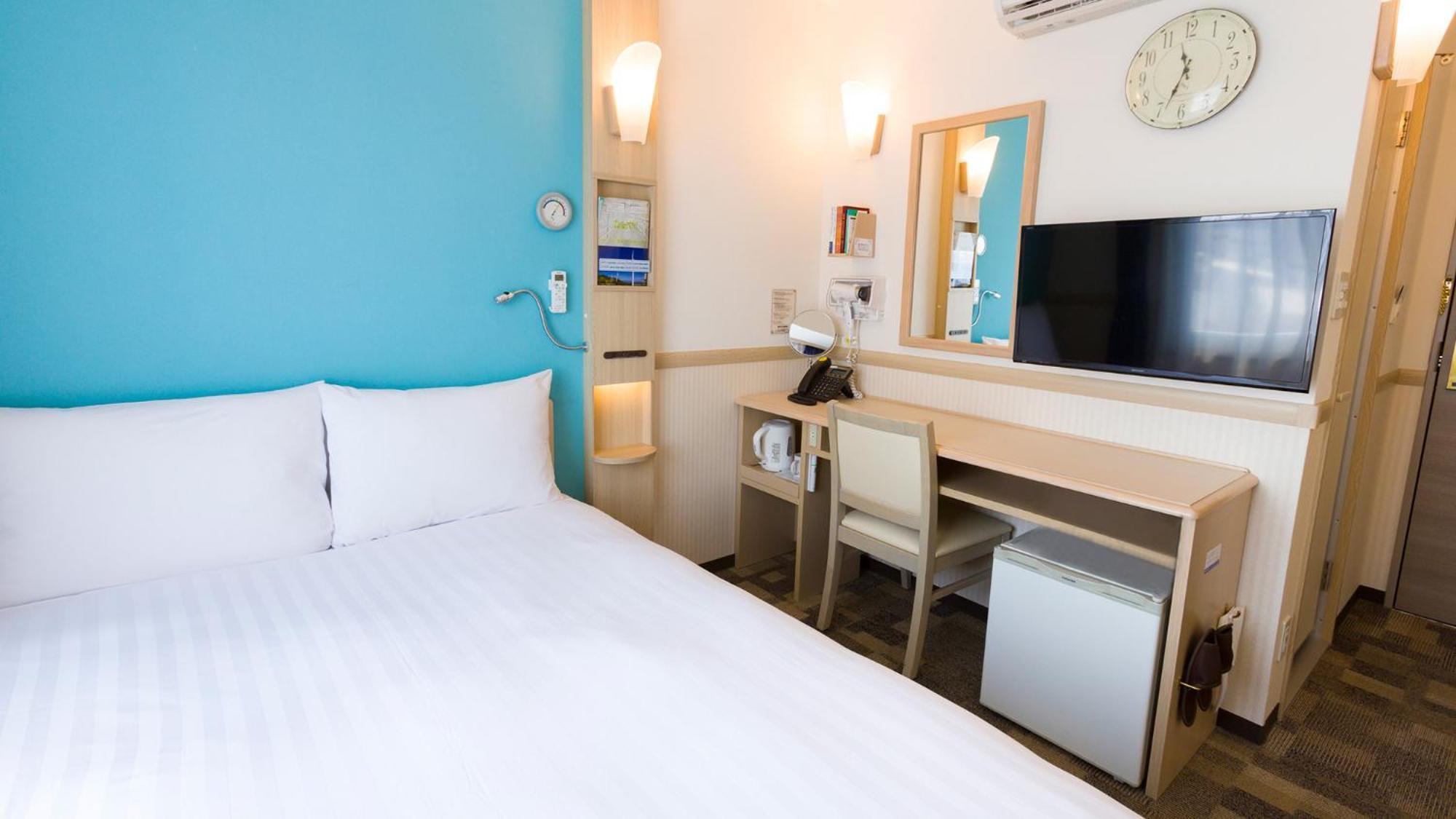 Toyoko Inn Iwakuni Eki Nishi Guchi Habitación foto